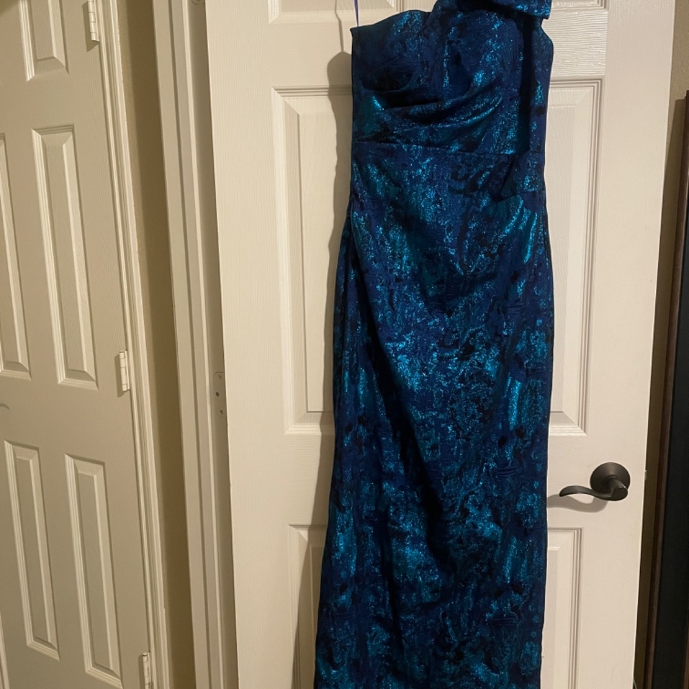 Teri Jon for Ricki Freeman One Shoulder, Formal Evening Gown, Mother of Bride 8 - Picture 9 of 9